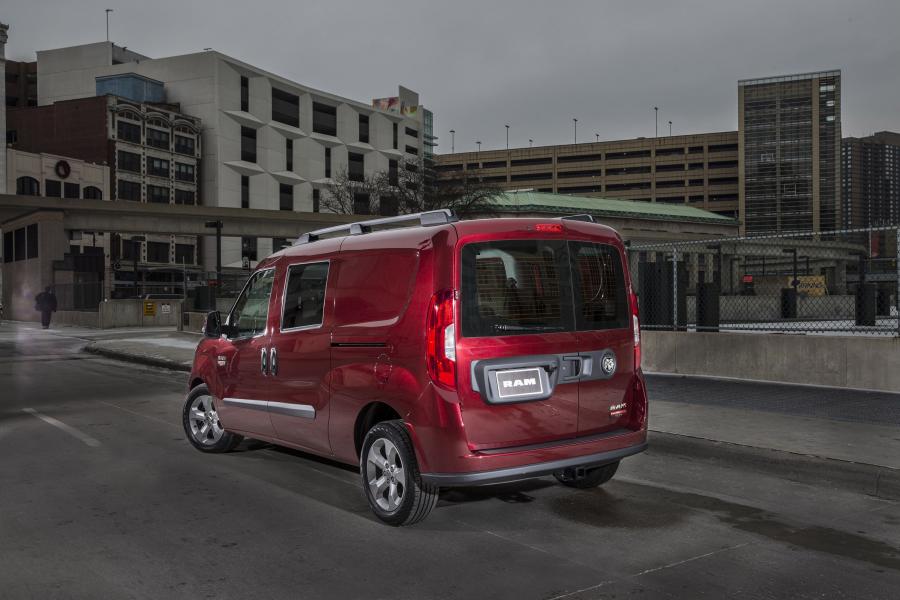  Dodge Ram ProMaster City SLT Wagon 2015 года  (фото 4 из 22)
